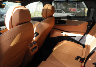 Подержанный автомобиль Jaecoo J8 2024 года (10 фото)