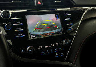 Подержанный автомобиль Toyota Camry Sedan 2020 года (17 фото)