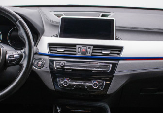 Подержанный автомобиль BMW X1 2021 года (14 фото)