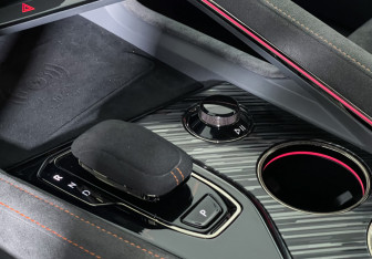 Подержанный автомобиль Zeekr 001 2023 года (20 фото)