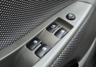 Подержанный автомобиль Chevrolet Lacetti Wagon 2012 года (14 фото)