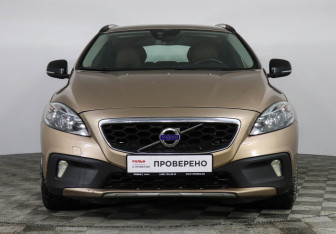 Подержанный автомобиль Volvo V40 Hatchback 2013 года (2 фото)