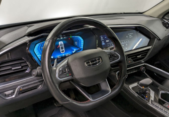 Подержанный автомобиль Geely Tugella 2022 года (13 фото)