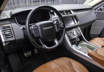 Подержанный автомобиль Land Rover Range Rover Sport 2016 года (16 фото)