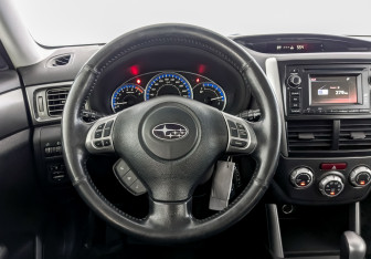 Подержанный автомобиль Subaru Forester Suv 2012 года (21 фото)
