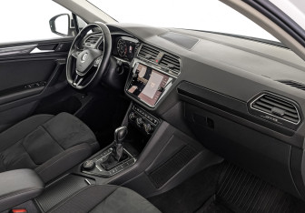 Подержанный автомобиль Volkswagen Tiguan 2018 года (13 фото)