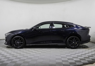 Подержанный автомобиль Changan UNI-V 2024 года (8 фото)