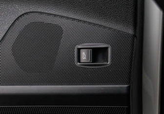 Подержанный автомобиль Volkswagen Passat Wagon 2013 года (17 фото)