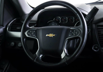 Подержанный автомобиль Chevrolet Tahoe 2015 года (10 фото)