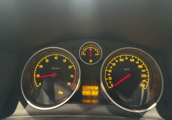 Подержанный автомобиль Opel Zafira Compactvan 2012 года (15 фото)