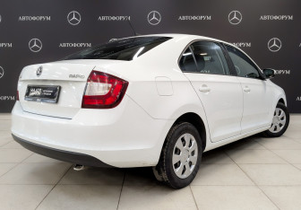 Подержанный автомобиль Skoda Rapid Liftback 2019 года (5 фото)