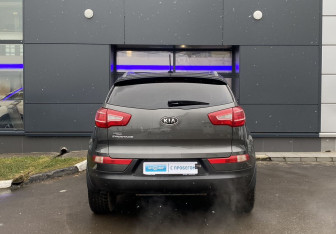 Подержанный автомобиль Kia Sportage 2012 года (7 фото)