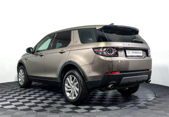 Подержанный автомобиль Land Rover Discovery Sport 2017 года (7 фото)
