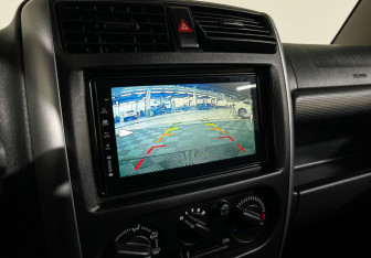 Подержанный автомобиль Suzuki Jimny 2018 года (14 фото)