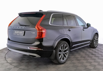 Подержанный автомобиль Volvo XC90 2019 года (5 фото)