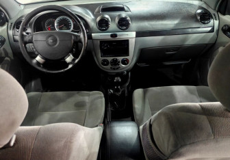 Подержанный автомобиль Chevrolet Lacetti Wagon 2007 года (9 фото)