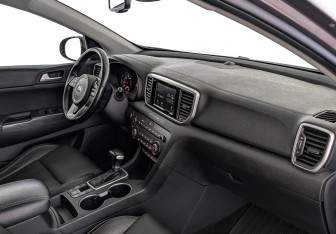 Подержанный автомобиль Kia Sportage 2018 года (13 фото)