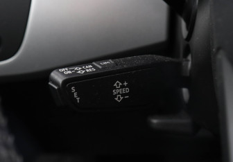 Подержанный автомобиль Audi A4 Sedan 2017 года (16 фото)