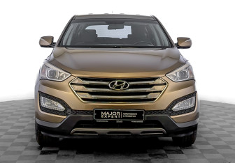Подержанный автомобиль Hyundai Santa Fe 2012 года (2 фото)