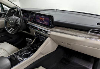 Подержанный автомобиль Kia K5 2022 года (20 фото)