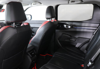 Подержанный автомобиль Haval H3 2024 года (12 фото)