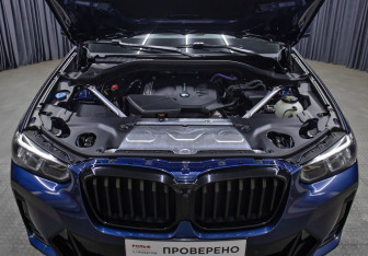 Подержанный автомобиль BMW X3 2022 года (9 фото)
