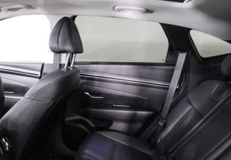 Подержанный автомобиль Hyundai Tucson 2023 года (12 фото)