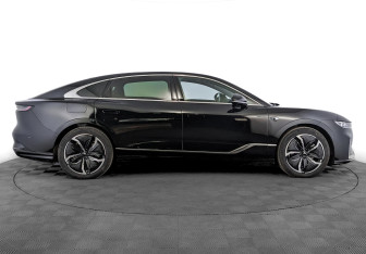 Новый Voyah Passion 2023 (2 фото)