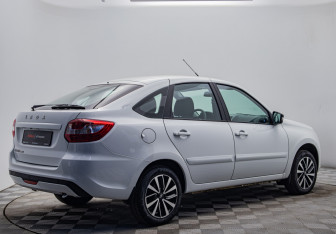 Подержанный автомобиль LADA (ВАЗ) Granta Liftback 2025 года (5 фото)