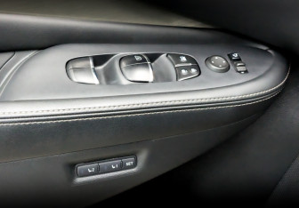 Подержанный автомобиль Nissan Murano Suv 2021 года (20 фото)
