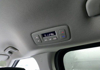 Подержанный автомобиль Kia Carnival 2021 года (30 фото)