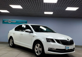 Подержанный автомобиль Skoda Octavia Liftback 2018 года (3 фото)