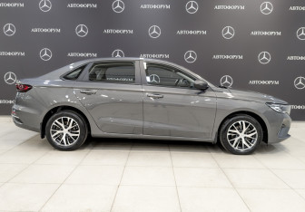 Подержанный автомобиль Geely Emgrand 2023 года (4 фото)