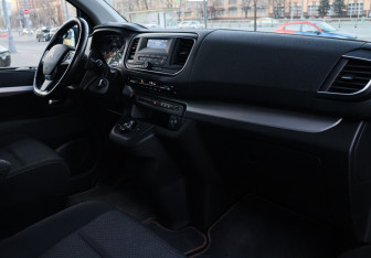 Подержанный автомобиль Citroen SpaceTourer 2018 года (7 фото)