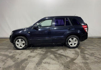 Подержанный автомобиль Suzuki Grand Vitara 2007 года (7 фото)