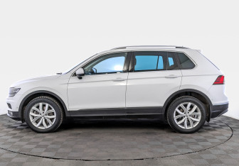 Подержанный автомобиль Volkswagen Tiguan 2018 года (8 фото)