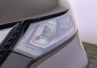 Подержанный автомобиль Nissan Qashqai 2021 года (11 фото)