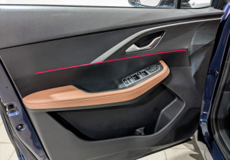 Подержанный автомобиль Omoda C5 2023 года (19 фото)