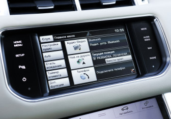 Подержанный автомобиль Land Rover Range Rover Sport 2015 года (20 фото)