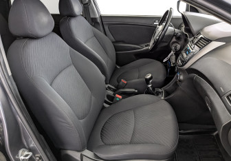 Подержанный автомобиль Hyundai Solaris Sedan 2014 года (23 фото)