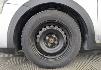 Подержанный автомобиль Kia Rio Hatchback 2021 года (11 фото)