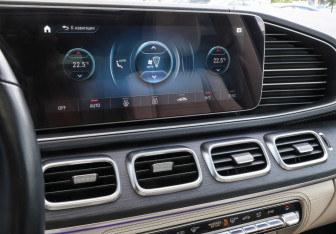 Подержанный автомобиль Mercedes-Benz GLE 2021 года (21 фото)