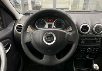 Подержанный автомобиль LADA (ВАЗ) Largus Wagon 2015 года (13 фото)