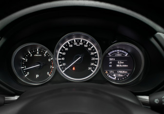 Подержанный автомобиль Mazda CX-5 2017 года (13 фото)