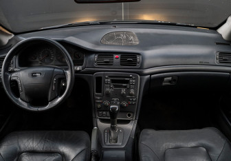 Подержанный автомобиль Volvo S80 2002 года (11 фото)