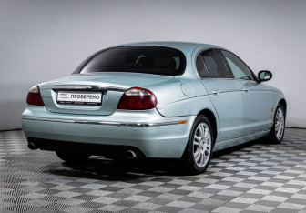 Подержанный автомобиль Jaguar S-Type 2005 года (5 фото)