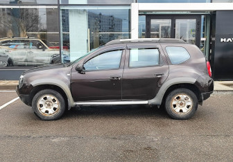 Подержанный автомобиль Renault Duster 2014 года (8 фото)