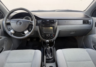 Подержанный автомобиль Chevrolet Lacetti Sedan 2008 года (12 фото)