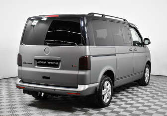 Подержанный автомобиль Volkswagen Multivan 2015 года (4 фото)