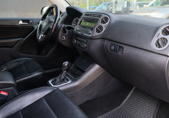 Подержанный автомобиль Volkswagen Tiguan 2011 года (7 фото)